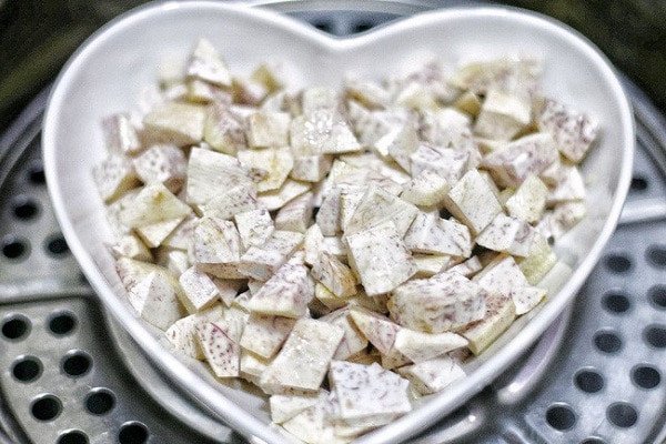 Hấp khoai môn làm vỏ bánh khoai môn lệ phố