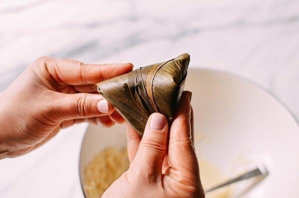 Hình ảnh những chiếc bánh ú tro truyền thống thơm ngon