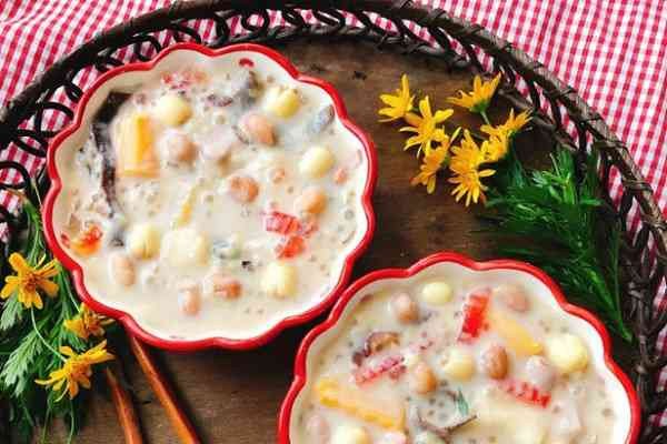 Hình ảnh tô chè thưng khoai lang hấp dẫn, đậm đà hương vị truyền thống