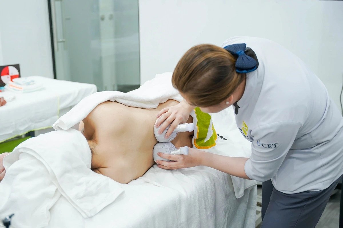 Hồi phục sức khỏe cho mẹ sau sinh bằng các liệu pháp chăm sóc da body