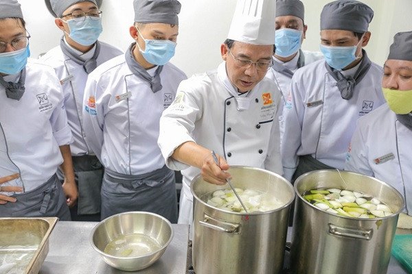 Hướng dẫn vớt bọt nước dùng trong