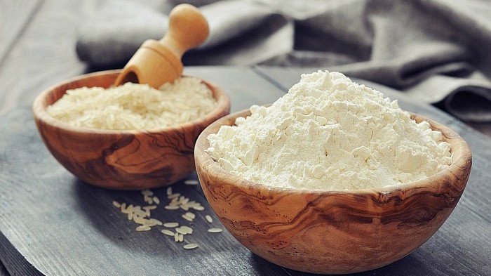 Khám Phá **Bột Gạo**: Thành Phần Dinh Dưỡng Toàn Diện và Lợi Ích Vượt Trội Infographic tổng quan ưu và nhược điểm của bột gạo đối với sức khỏe