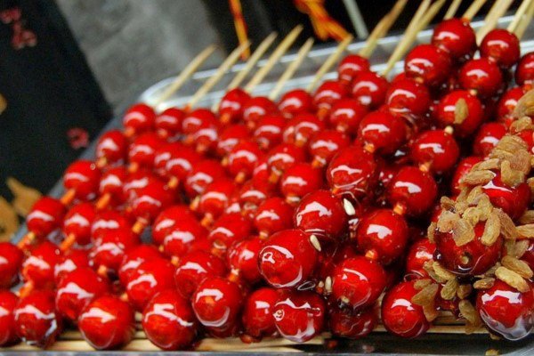 Kẹo hồ lô tượng trưng cho may mắn, sung túc và hạnh phúc