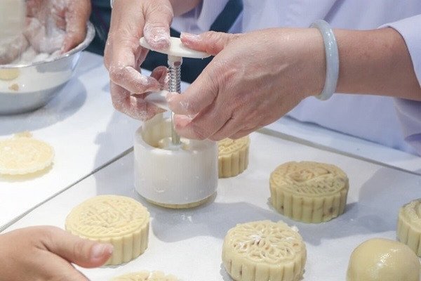 Khuôn làm bánh Trung Thu nhiều hình dáng đẹp mắt