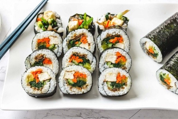 Kimbap đậu hũ chiên xù thơm ngon