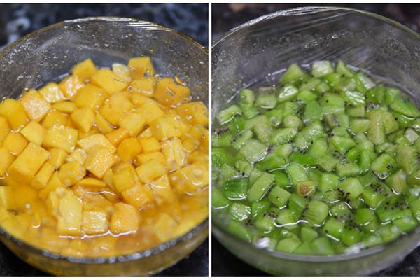 Kiwi và xoài được ướp đường, tăng cường hương vị cho món bingsu xoài thêm phần hấp dẫn.