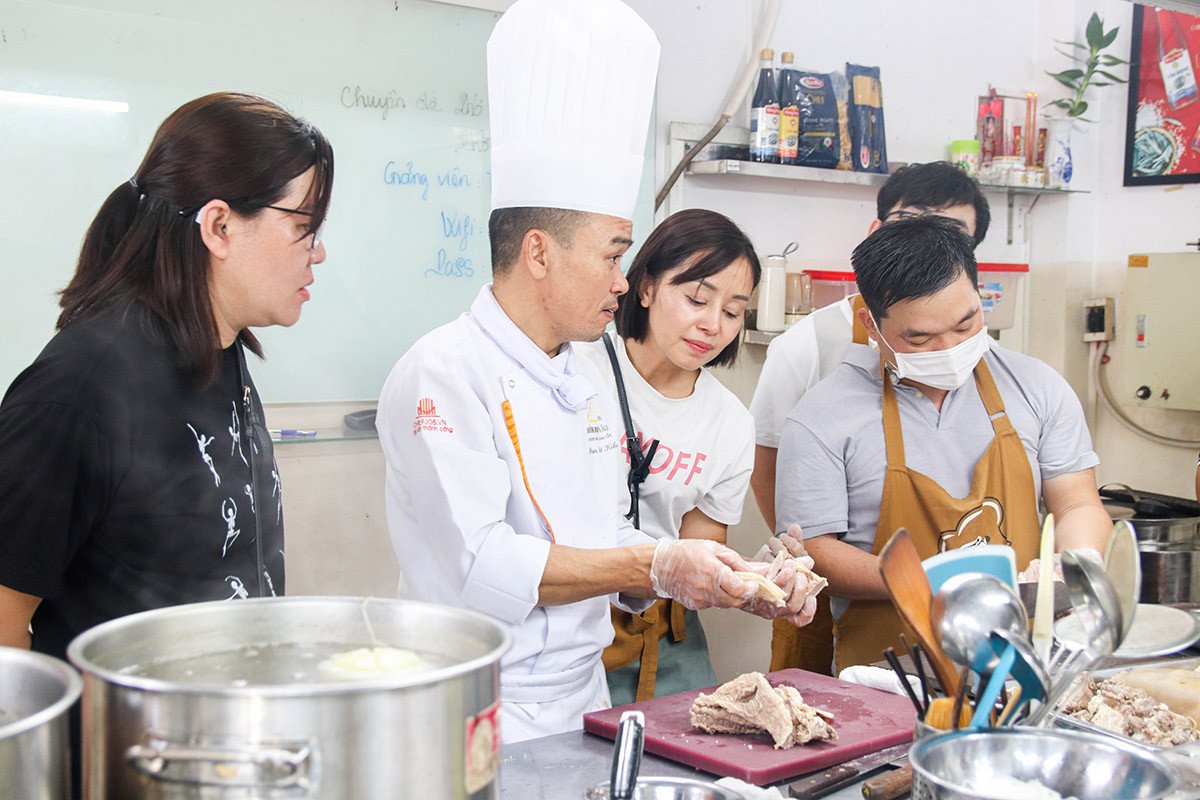 Kỹ thuật cắt thịt bò cho món phở
