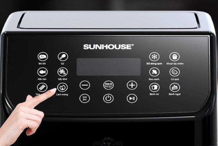 Làm nóng nồi chiên không dầu trước khi nướng bánh biscotti