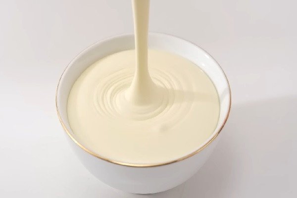 Làm xốt kem sữa béo