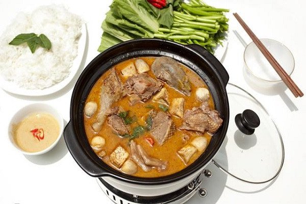 Lẩu vịt om sấu chua ngọt siêu ngon