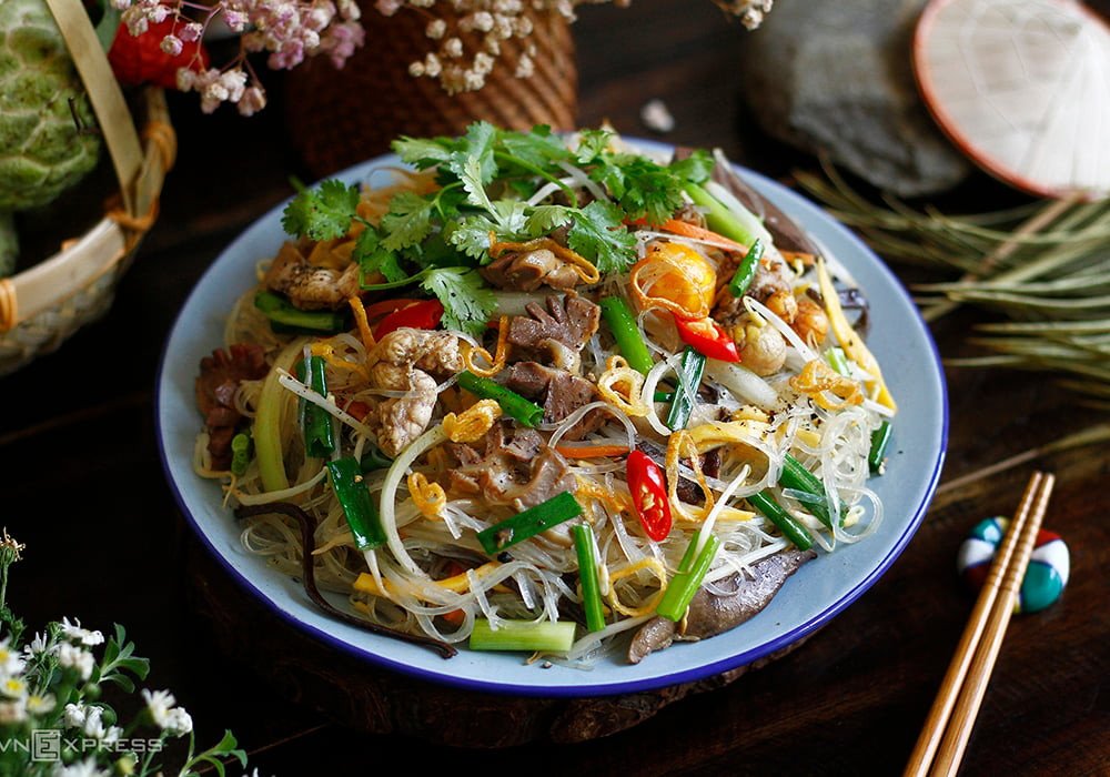Lòng gà xào mì thơm ngon, tiện lợi cho bữa ăn nhanh