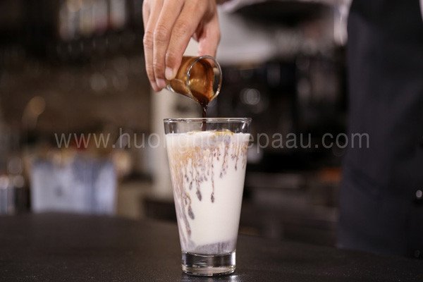 Ly cà phê cốt dừa trân châu pha chế hoàn chỉnh