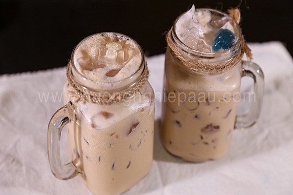 Ly hồng trà sữa thơm béo, một biến tấu phổ biến từ hồng trà nguyên bản