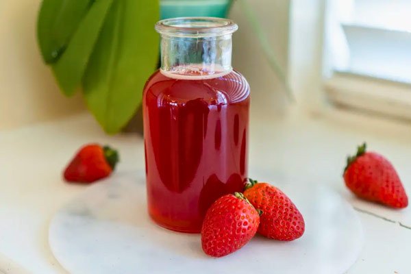 Ly siro dâu tây mát lạnh giải nhiệt ngày hè