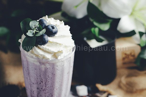 Ly sữa chua việt quất đẹp mắt đã hoàn thành