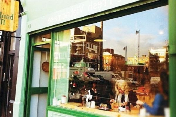 Mặt tiền tiệm Bánh Mì 11 tại London, mang hương vị bánh mì Việt Nam ra thế giới