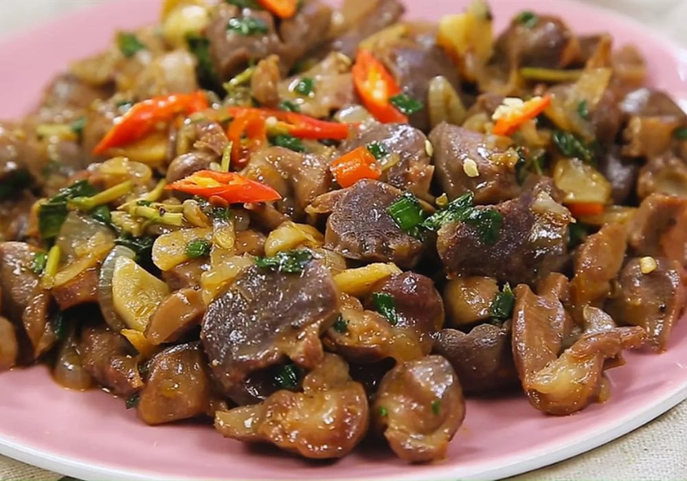Mề gà xào sả ớt thơm lừng, cay nồng hấp dẫn