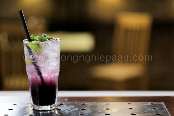 Mojito việt quất tươi mát với màu tím đặc trưng