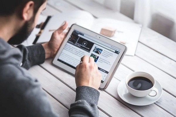 Món ăn được trình bày đẹp mắt trên điện thoại, gợi ý cách tối ưu trải nghiệm ẩm thực cho người dùng bận rộn thưởng thức món ngon