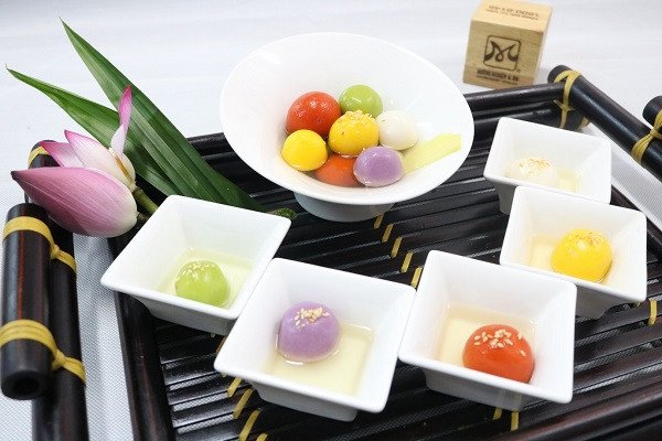 Món bánh trôi bánh chay ngũ sắc truyền thống đẹp mắt