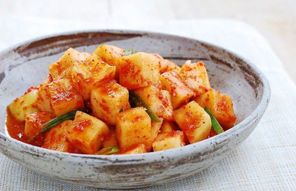 Món kim chi củ cải radish kim chi kiểu Hàn Quốc chua cay