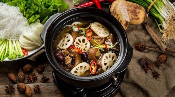 Món lẩu đuôi bò hầm thuốc bắc rất tốt và bổ dưỡng cho bà bầu