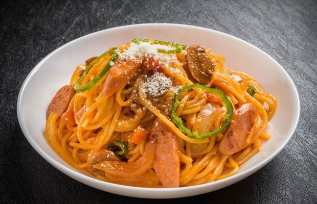 Món mì Spaghetti kiểu Nhật hoàn chỉnh với trứng ốp la