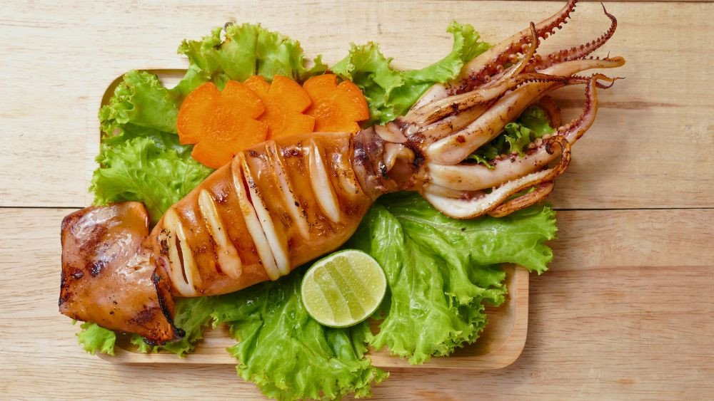 Mực nướng sa tế vàng ruộm trong nồi chiên không dầu