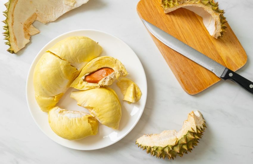 Múi sầu riêng tươi ngon, nguyên liệu chính để làm bánh sầu riêng