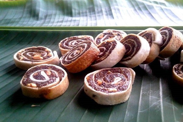 Mứt chuối phồng được gọi là bánh chuối phồng