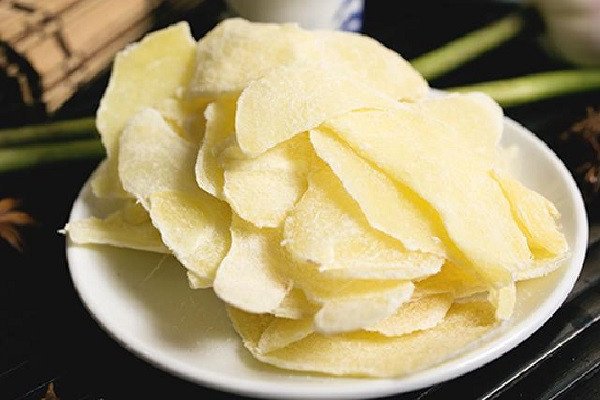 Mứt gừng khô truyền thống thơm ngon cho ngày Tết