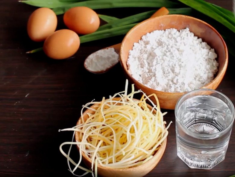 Nấm chiên giòn vàng ươm, hấp dẫn trên đĩa