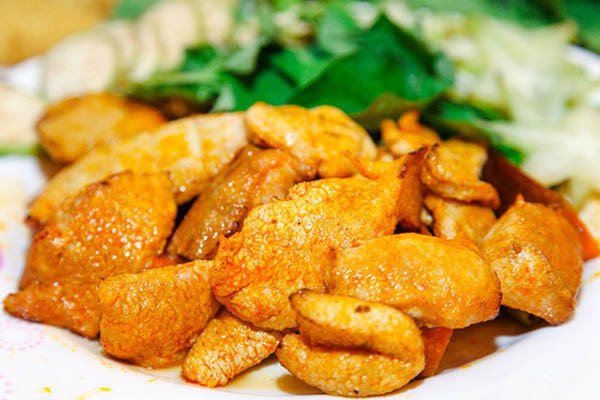 Nầm lợn nướng sa tế giòn thơm