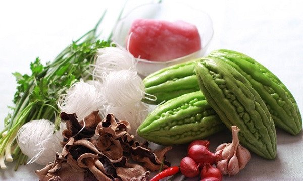 Nguyên liệu chính cho món canh mướp đắng nhồi thịt