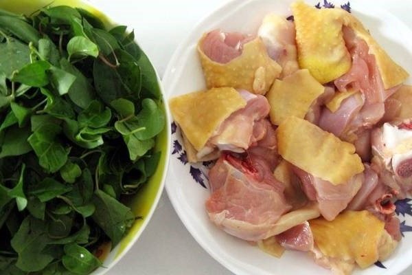 Nguyên liệu chính làm canh gà lá giang thơm ngon