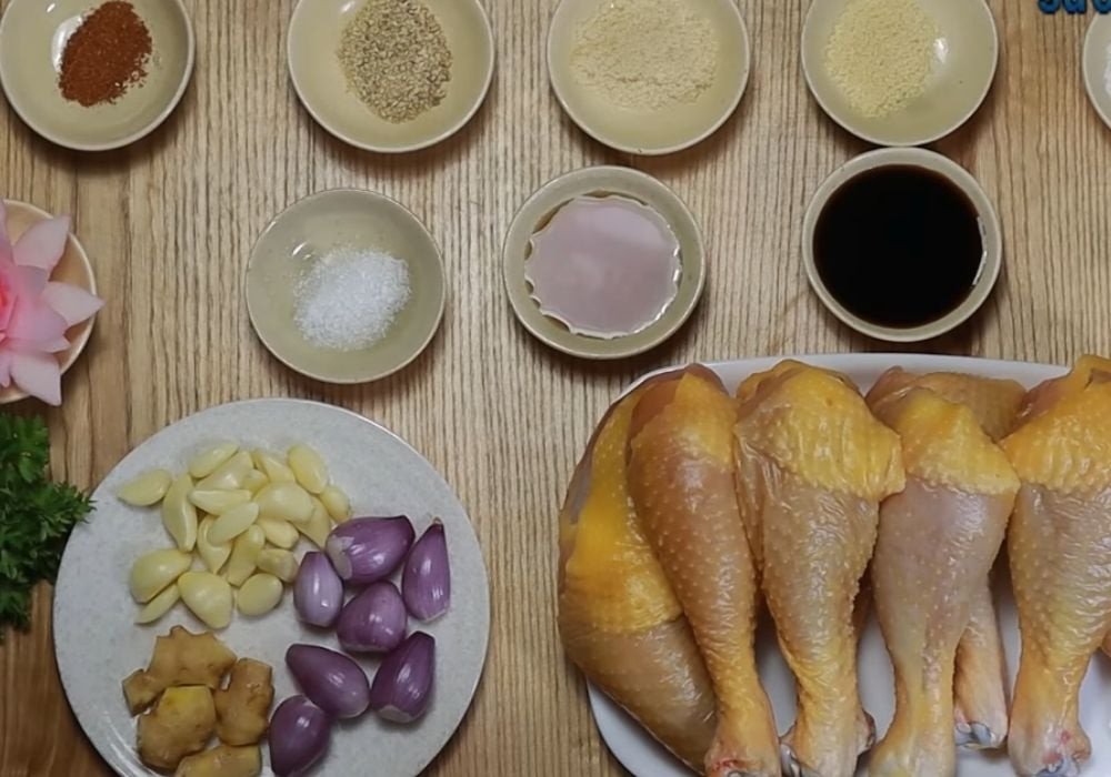 Nguyên liệu chuẩn bị cho món cơm gà rô-ti ngon miệng