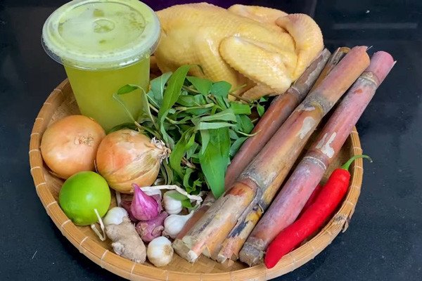 Nguyên liệu chuẩn bị làm gà hấp mía thơm ngon, đủ chất