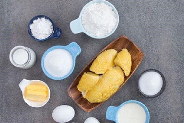 Nguyên liệu đầy đủ làm bánh crepe sầu riêng tươi ngon