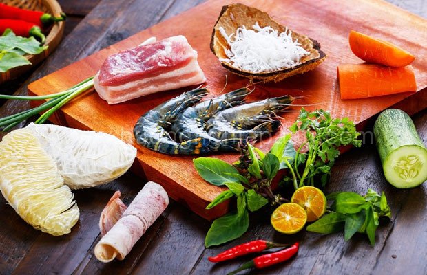Nguyên liệu đầy đủ làm món gỏi bưởi hấp dẫn