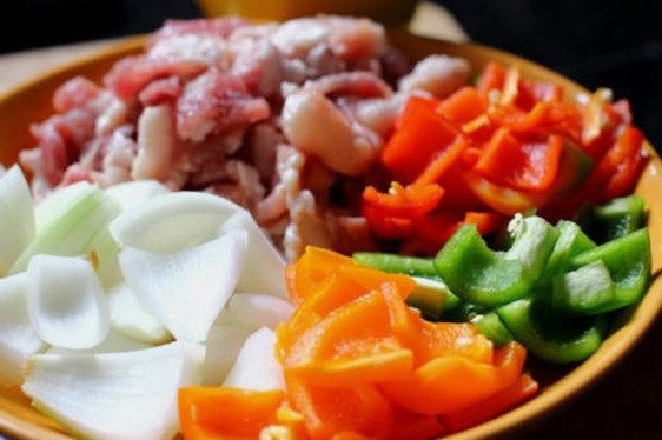 Nguyên liệu tươi ngon cho món thịt xiên nướng rau củ heo hấp dẫn