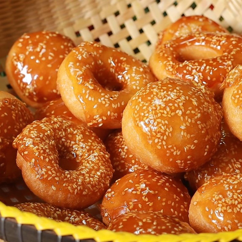 Những chiếc bánh cam vàng giòn, phủ đường ngọt ngào