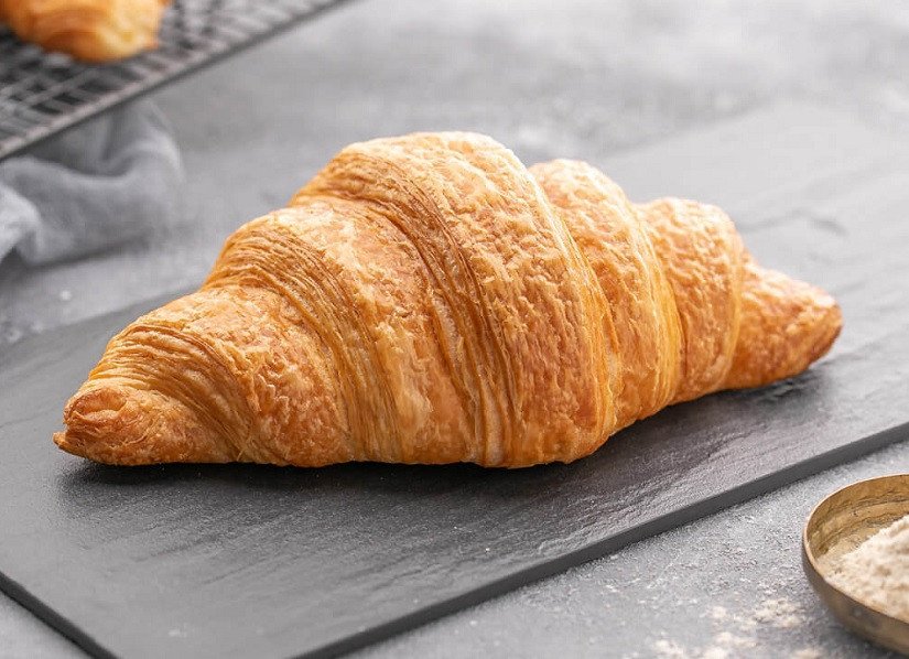 Những chiếc bánh Croissant sừng bò tự làm vàng ươm, thơm lừng bơ sữa