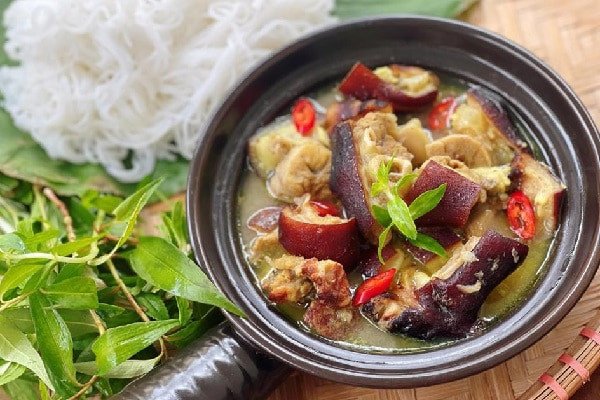 Nồi giò heo giả cầy miền Trung nóng hổi, thịt mềm thơm thấm vị
