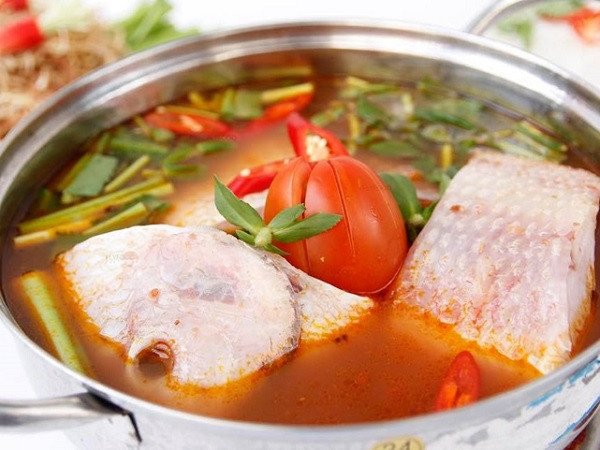 Nồi lẩu Thái cá diêu hồng chua cay hấp dẫn đã hoàn thành