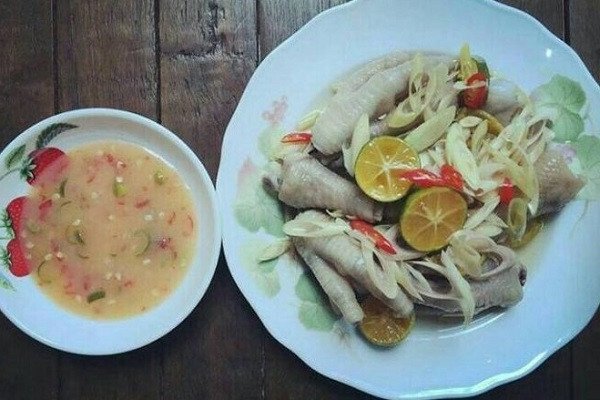 Nước chấm chân gà sả tắc thơm lừng