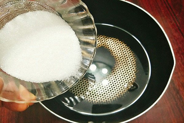Pha chế nước giấm đường ngâm tỏi