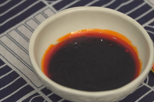 Pha nước chấm sủi cảo chua cay mặn ngọt chuẩn vị