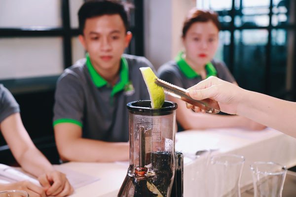 Quy trình ép ổi lấy nước cốt chuẩn để có nước ép ổi chất lượng