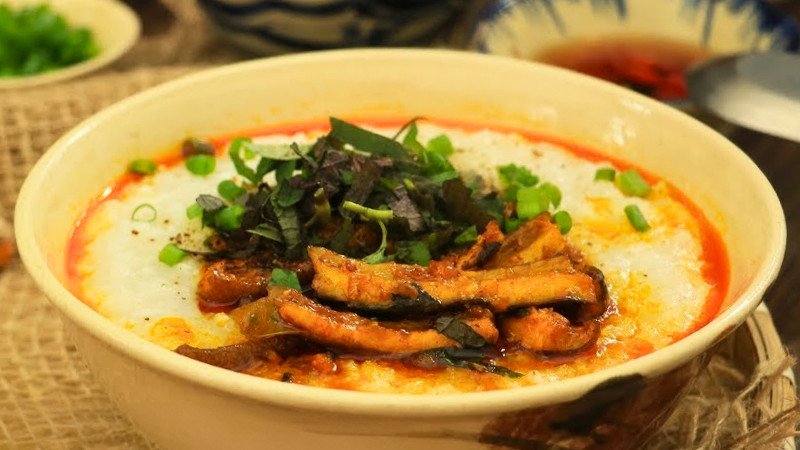 Quy trình hướng dẫn chi tiết cách nấu cháo lươn Nghệ An tại nhà