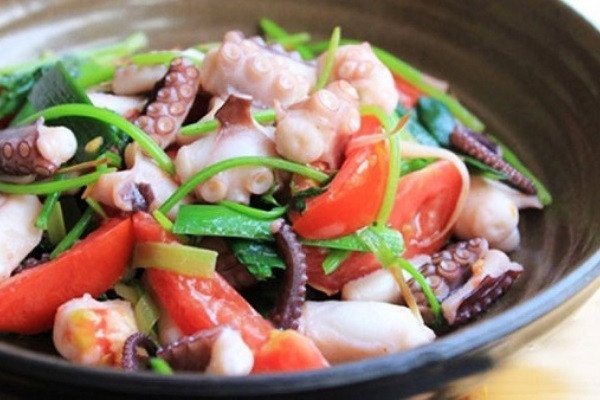 Râu bạch tuộc xào giòn thơm